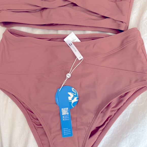 Cupshe bikini XS - Picture 3 of 3